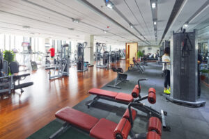 【失敗しないジムの選び方】45歳ビジネスエリートが知っておくべき“続けられる環境”の見極め術