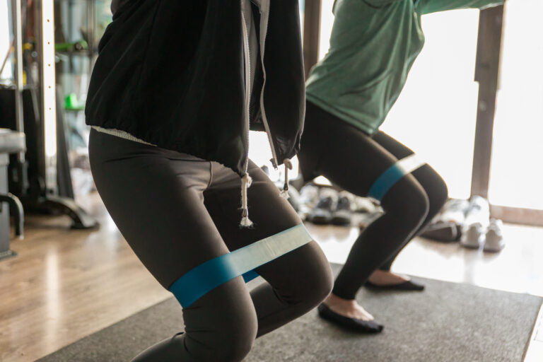 【自宅ジム革命】チューブ筋トレで“狙った筋肉だけを動かす”科学的メソッド