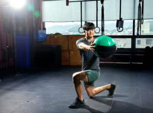 【保存版】筋トレで老化を防ぐ科学的メソッド｜見た目・体力・思考を若返らせる最強の習慣