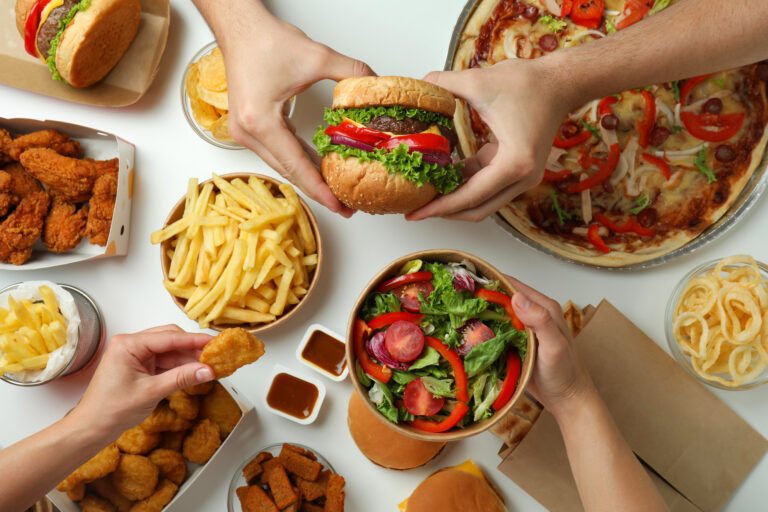 チートデイの食事は何が正解？太らず成果を出す正しい考え方