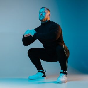 スクワットで膝が痛い原因と解決策｜膝の負担をゼロにし下半身を劇的に変える