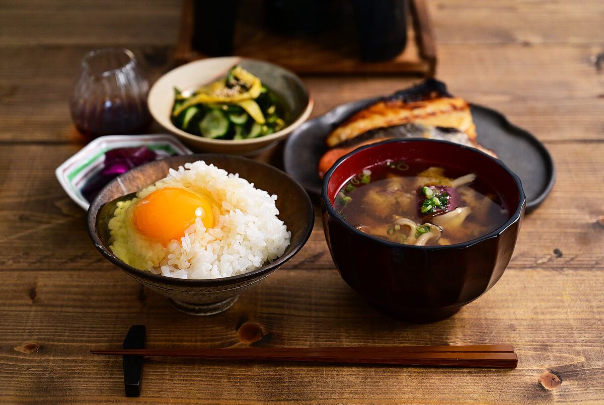 EAAとBCAAの違いを理解する前提となる食事からのアミノ酸摂取